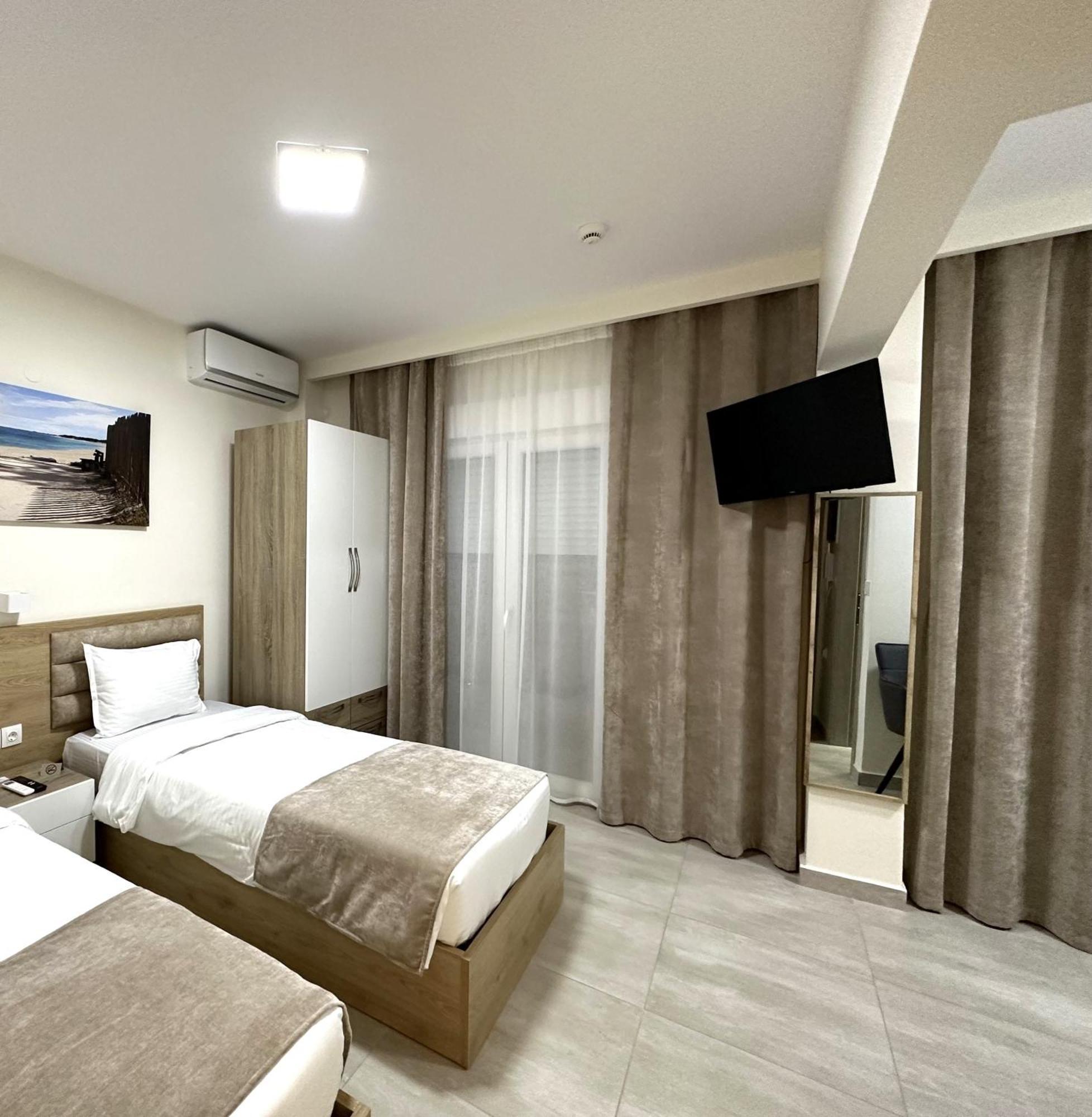 Navarino Luxe Suites Переа Экстерьер фото