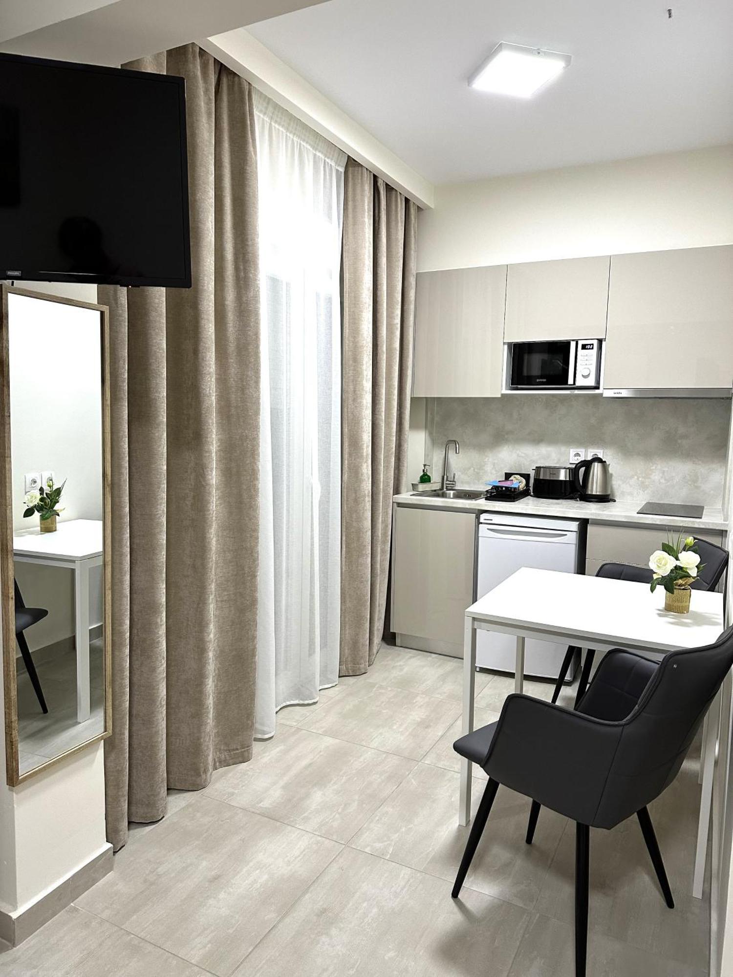 Navarino Luxe Suites Переа Экстерьер фото