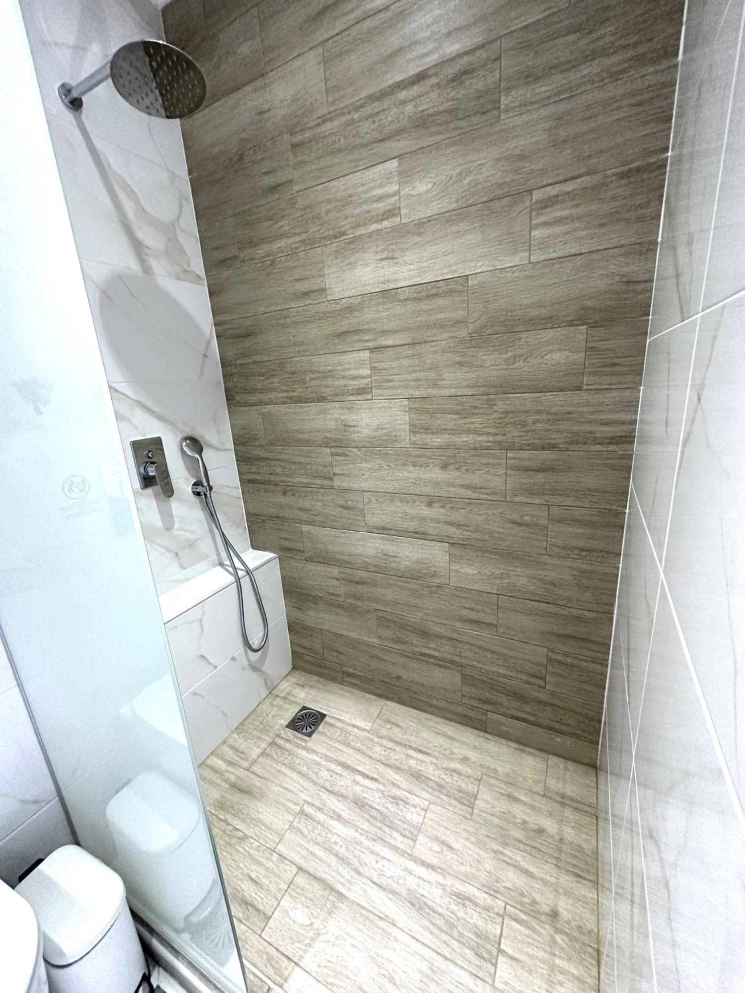 Navarino Luxe Suites Переа Экстерьер фото