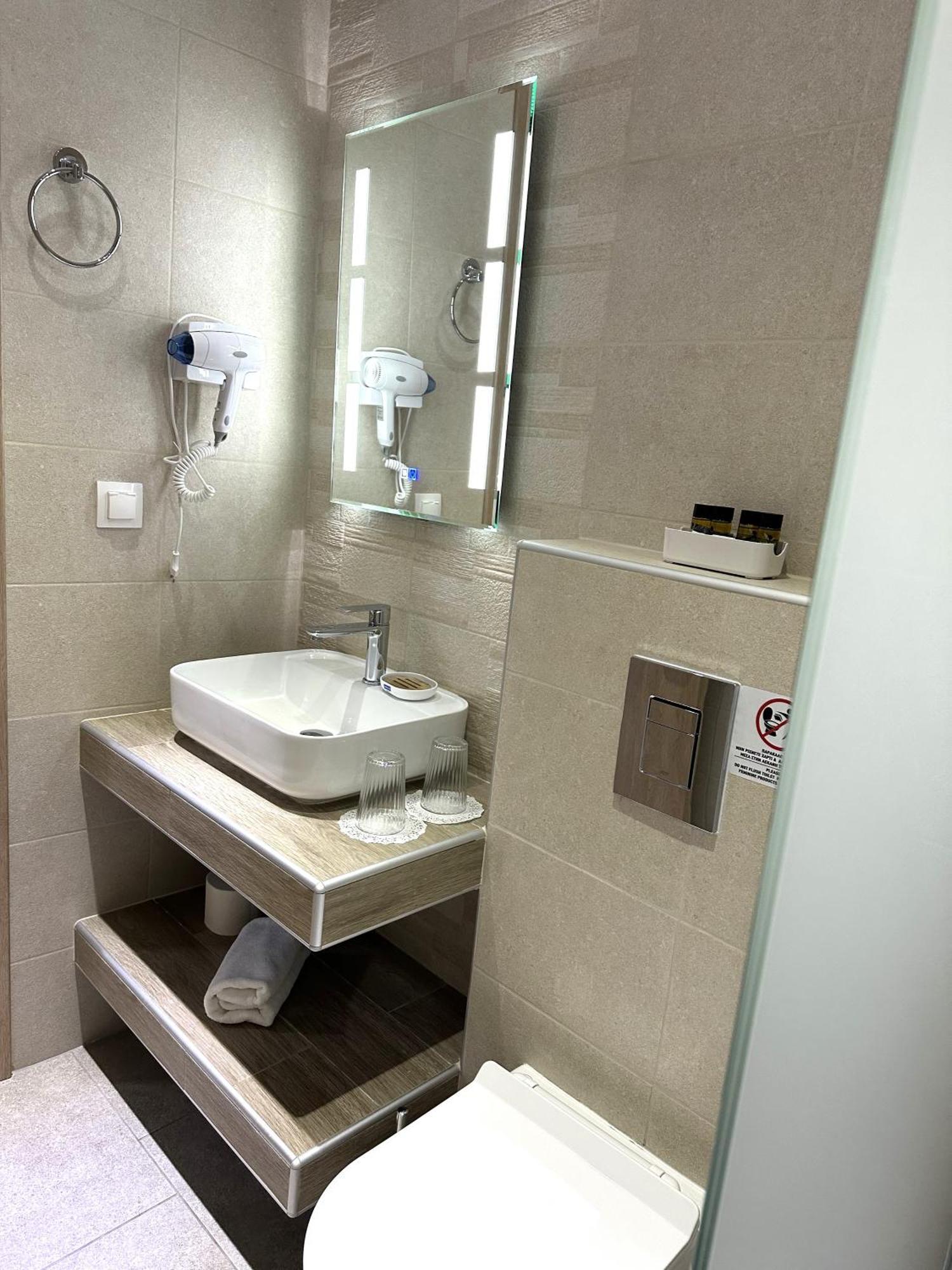 Navarino Luxe Suites Переа Экстерьер фото