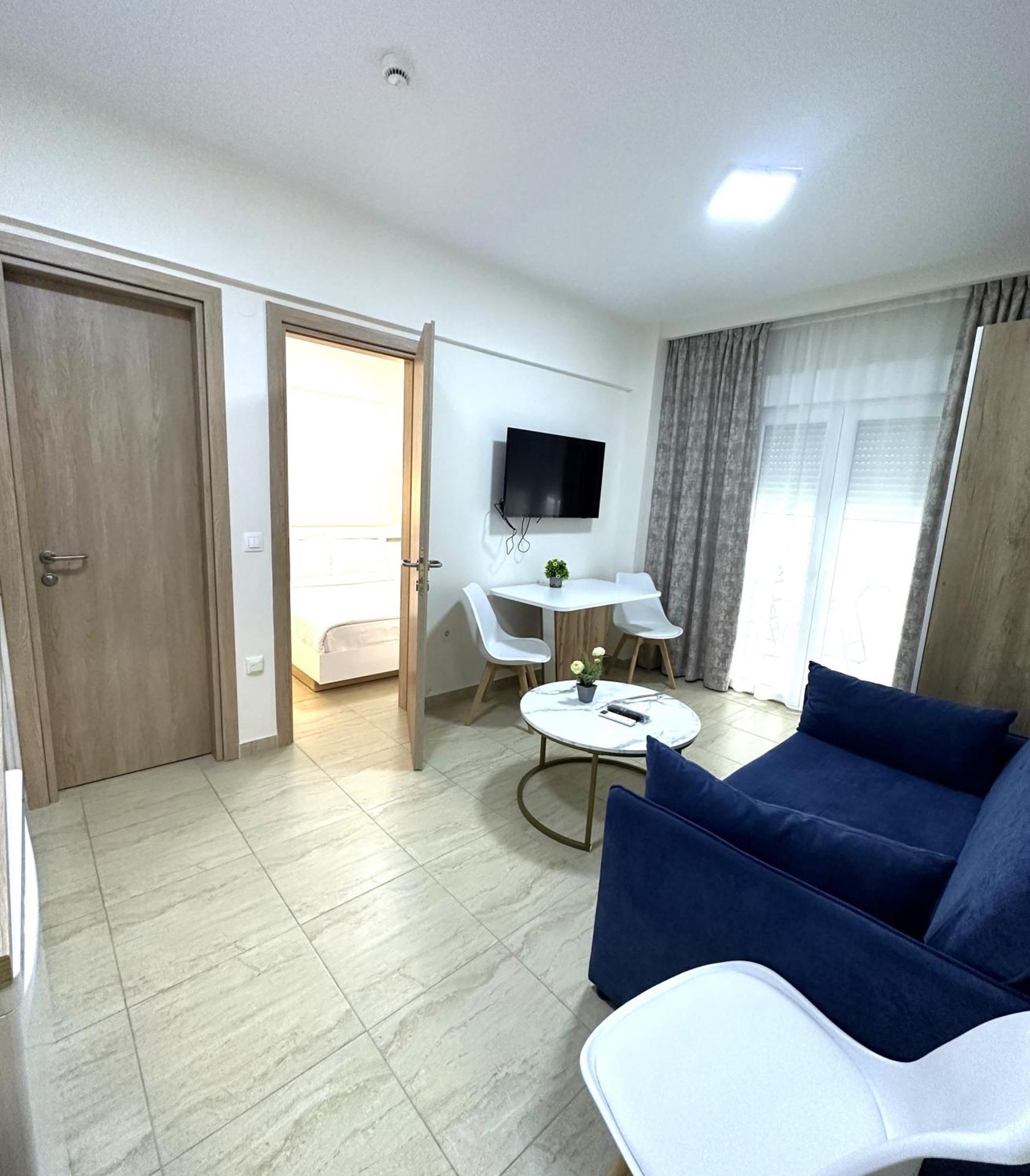 Navarino Luxe Suites Переа Экстерьер фото