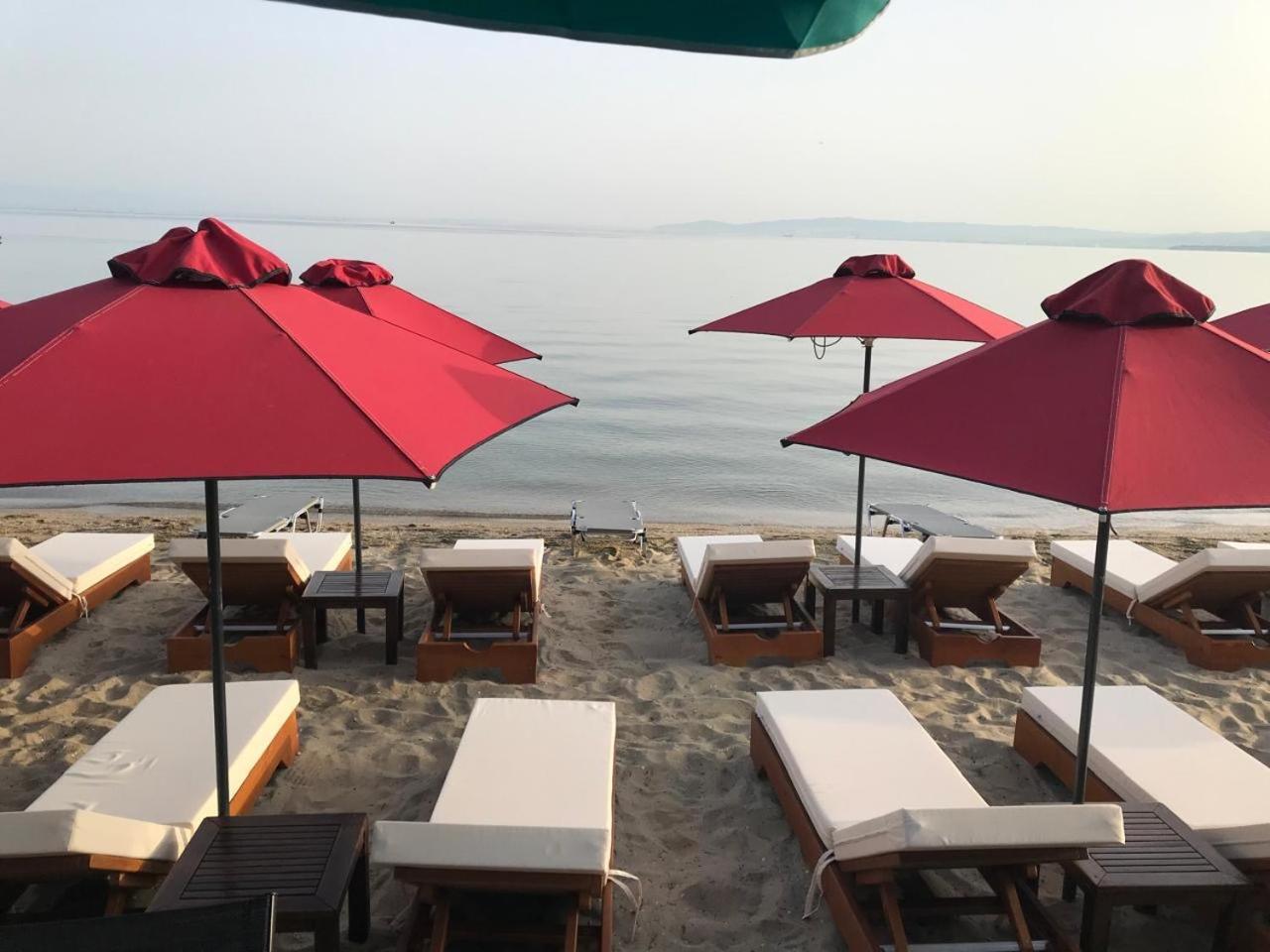 Navarino Luxe Suites Переа Экстерьер фото